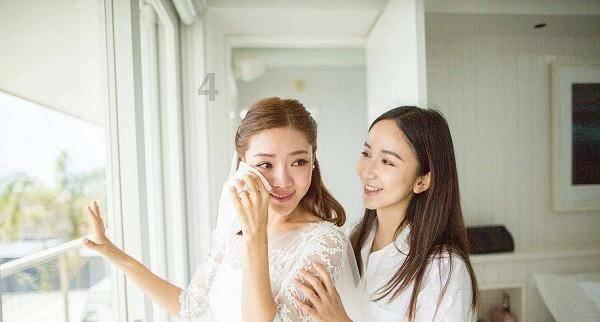 12年前，那个倒贴3套房嫁到河南农村的混血港姐郭羡妮，怎样了？